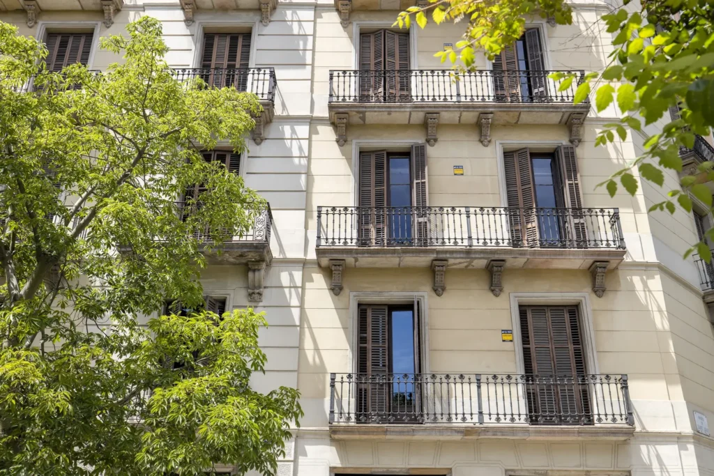 A sophisticated and well-serviced home