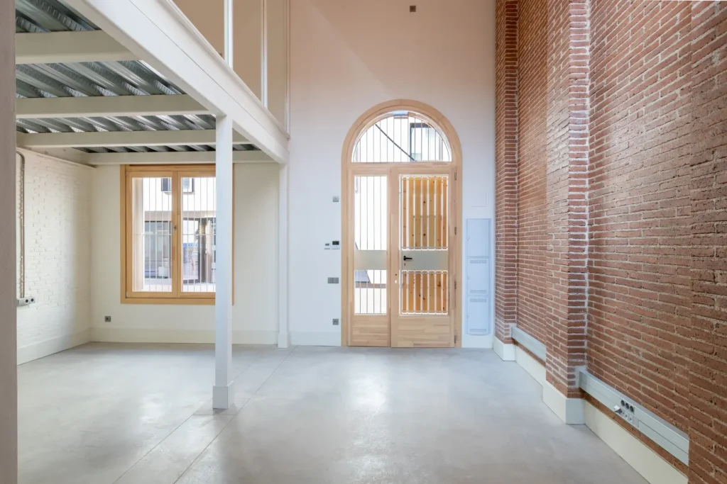 A Quiet Bedroom, Two Bathrooms and a Sunny Terrace