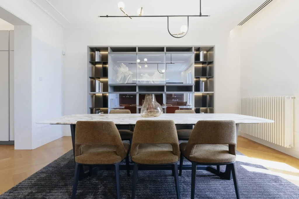 A 52 m² (560 sq ft) Social Space with Open City Views