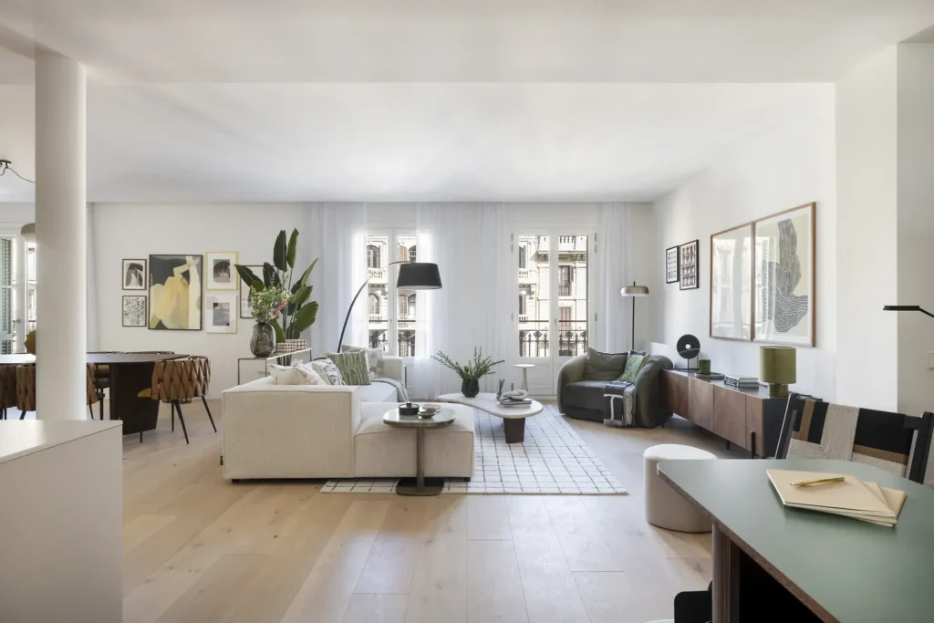 The elegance of a historic principal floor