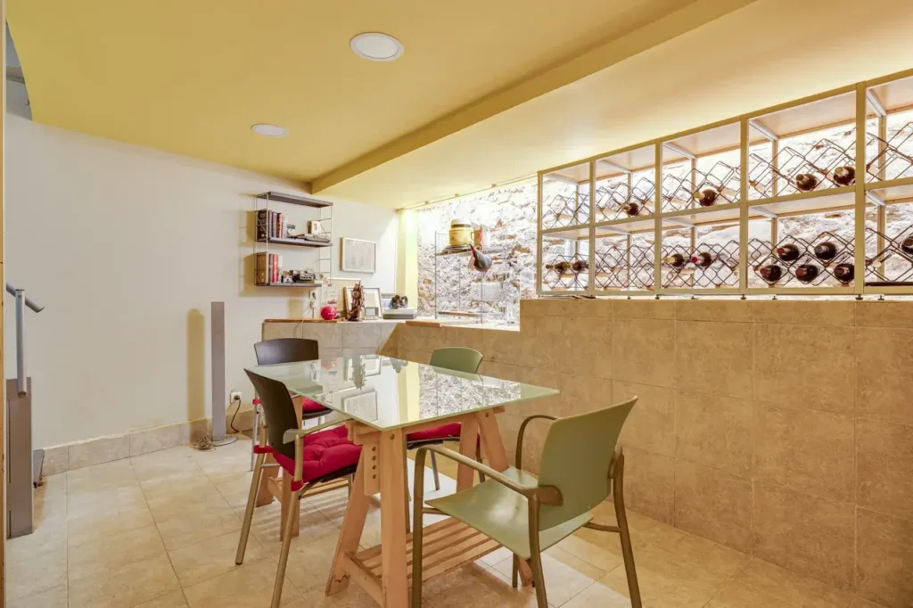 A Duplex Layout Designed for Living and Working